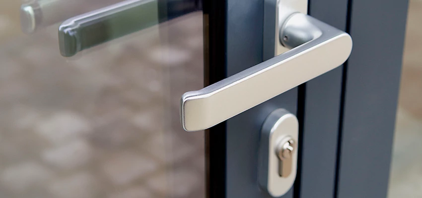 Broken Door Lock Cylinder Repair in Oildale, California